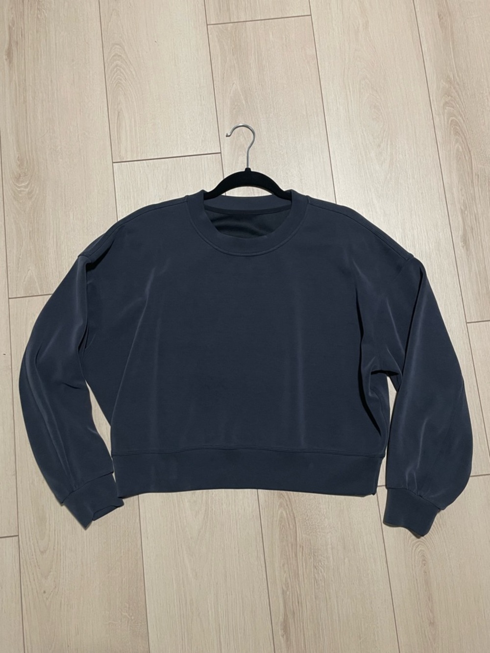 lululemon Softstreme Perfectly oversized cropped crew black sz 8
